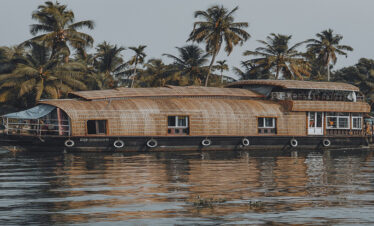 houseboat